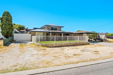 House For Sale - WA - Heathridge - 6027 - Expansive Dual-Living Opportunity with Panoramic Views Prime Ocean Reef High School Catchment  (Image 2)