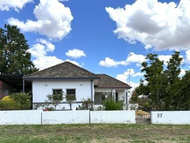 House For Sale - NSW - Young - 2594 - Charming 1950’s Classic on the Edge of the CBD  (Image 2)