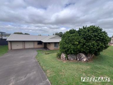 House For Sale - QLD - Kingaroy - 4610 - Private home in Cul-De-Sac on the hill  (Image 2)