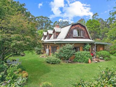 House For Sale - NSW - Bundanoon - 2578 - Fall in Love and Explore Subdivision Possibilities.  (Image 2)