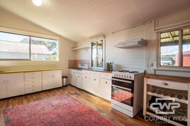 House For Lease - NSW - Guyra - 2365 - Quaint 2 Bedroom Cottage  (Image 2)