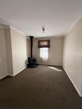 House Leased - NSW - Goulburn - 2580 - 2 BEDROOMS, 2 LIVING  (Image 2)
