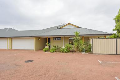 House For Sale - WA - West Busselton - 6280 - Exclusive Lifestyle Awaits in Busselton  (Image 2)