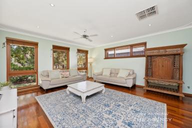 House For Sale - WA - Booragoon - 6154 - PARKSIDE FOREVER LOCATION (Image 2)