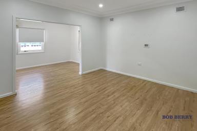 House For Lease - NSW - Dubbo - 2830 - Renovated Home in Great South Dubbo location  (Image 2)