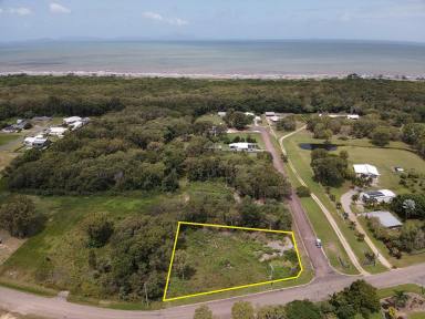 Residential Block For Sale - QLD - Forrest Beach - 4850 - PRIME CANVAS AT FORREST BEACH!  (Image 2)