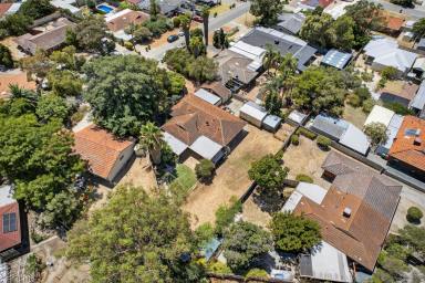 House For Sale - WA - Koondoola - 6064 - Rare 959sqm Block in a Whisper-Quiet Cul-de-Sac – Live, Rent, or Develop!  (Image 2)