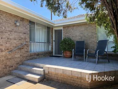 House For Lease - NSW - Inverell - 2360 - Cosy Family Home in Cul-de-sac (Image 2)