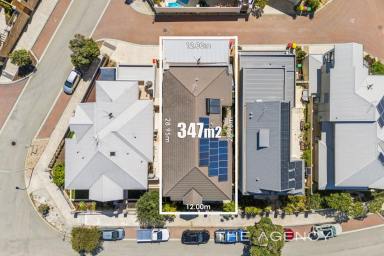 House For Sale - WA - Mindarie - 6030 - STATEMENT LIVING WITH STUNNING MARINA VIEWS  (Image 2)