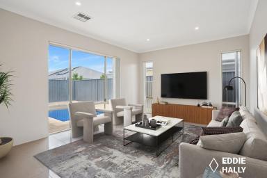 House For Sale - WA - Hammond Park - 6164 - Exquisite!  (Image 2)