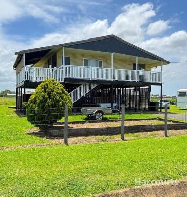 House For Lease - QLD - Bundaberg North - 4670 - Family Home in Bundaberg North!  (Image 2)