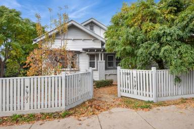 House For Sale - VIC - Bendigo - 3550 - Unbeatable Inner-City Location!  (Image 2)