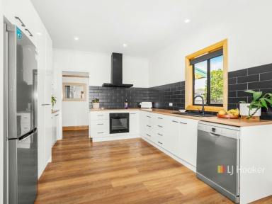 House Sold - TAS - Devonport - 7310 - Walk Everywhere from Watkinson  (Image 2)