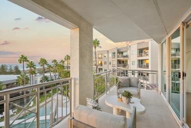 Apartment For Sale - WA - Scarborough - 6019 - In a Word: Unmatched.  (Image 2)