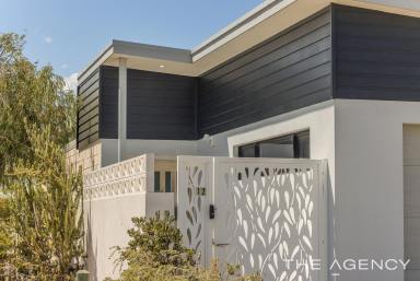 House For Sale - WA - Golden Bay - 6174 - Low Maintenance Architectural Beauty!  (Image 2)