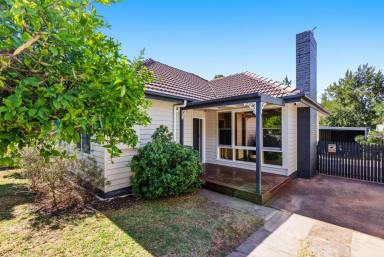 House For Sale - VIC - Long Gully - 3550 - Character, Comfort & Rear Lane Access (Image 2)