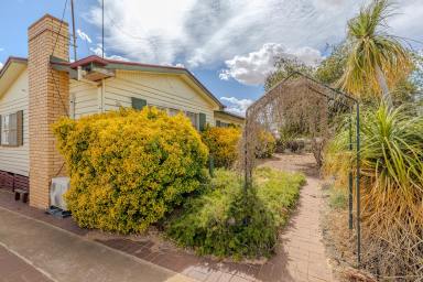 House For Sale - VIC - Underbool - 3509 - Affordable country home!  (Image 2)