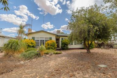 House For Sale - VIC - Underbool - 3509 - Affordable country home!  (Image 2)