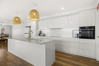 House For Sale - QLD - Glenvale - 4350 - Family Living with High-End Finishes  (Image 2)