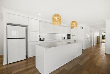 House For Sale - QLD - Glenvale - 4350 - Family Living with High-End Finishes  (Image 2)