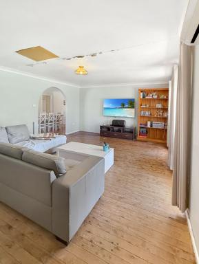 House For Sale - NSW - Leeton - 2705 - LOCATED IN THE HEART OF LEETON  (Image 2)