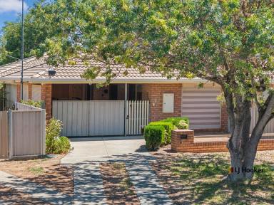 Unit For Sale - VIC - Echuca - 3564 - Effortless Living on a Generous Allotment – Walk to Everything!  (Image 2)