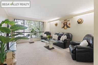 House For Sale - NSW - Bega - 2550 - BIG 4 BED 2 BATH SOLID BRICK HOME  (Image 2)