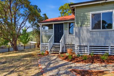House For Sale - WA - Nannup - 6275 - The Quintessential Nannup Cottage  (Image 2)
