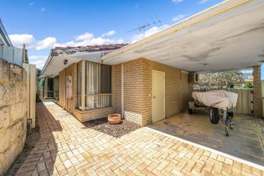 Villa Auction - WA - Bicton - 6157 - Well-placed residence with ample opportunity throughout.  (Image 2)