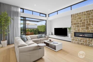 House For Sale - VIC - Mornington - 3931 - Light Filled Luxury in a Premier Lifestyle Pocket  (Image 2)