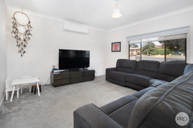 House For Sale - VIC - Ballarat North - 3350 - Spacious Family Home with Skyline Views in Prime Ballarat North Location (Image 2)