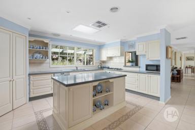 Acreage/Semi-rural For Sale - VIC - Rye - 3941 - A Masterpiece of Late-Century Modern Elegance (Image 2)