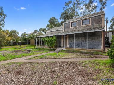 House For Sale - SA - Mount Pleasant - 5235 - 1900's stone home (primed for renovation), separate 1 bed "granny flat". 1884m2 block. Excellent position.  (Image 2)