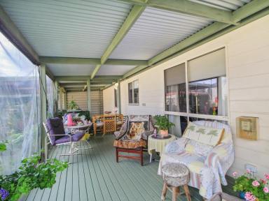 Unit For Sale - VIC - Johnsonville - 3902 - DOWNSIZE TO LEALOW LIFESTYLE PARK LIFE  (Image 2)