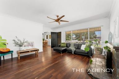 House For Sale - WA - Shoalwater - 6169 - Space, Heart, and Coastal Air  (Image 2)