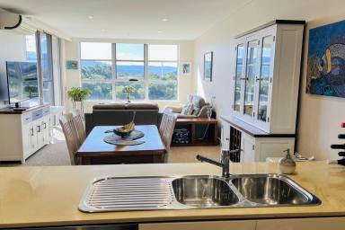 Unit For Lease - NSW - Wollongong - 2500 - Fully Furnished Luxury Living – Victoria Square Apartment (Image 2)