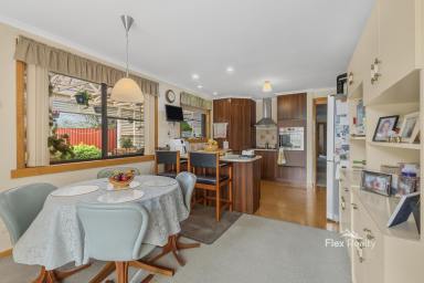 House For Sale - TAS - Romaine - 7320 - Well-equipped home with exceptional extras (Image 2)