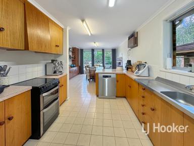 House For Sale - NSW - Inverell - 2360 - Solid Family Home with Great Potential on Ross Hill  (Image 2)