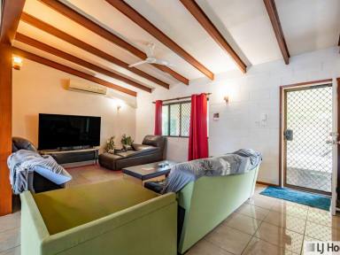 House For Sale - QLD - Innisfail Estate - 4860 - Charming Lowset Block Home in Innisfail Estate  (Image 2)