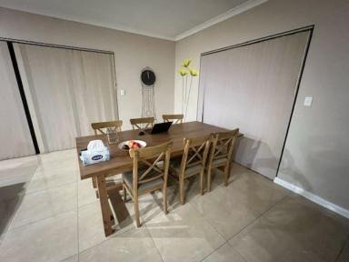 House Leased - WA - Hammond Park - 6164 - Modern 5-Bedroom Home Premium Furnishings, Alfresco & High-Speed NBN Included  (Image 2)