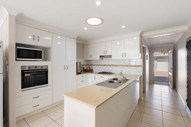 Unit For Sale - QLD - Newtown - 4350 - Modern, Low-Maintenance Living in the Heart of Newtown (Image 2)