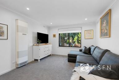 House For Sale - VIC - Golden Square - 3555 - 2 Bedroom, Brick Home in Prime King Street Location.  (Image 2)