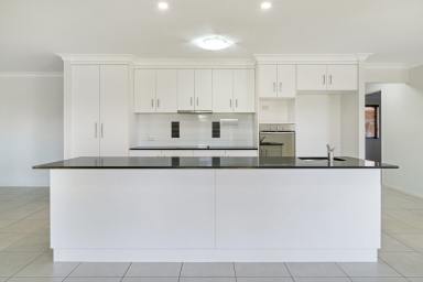 House For Lease - QLD - Highfields - 4352 - Beautiful Low-Set Modern Brick Home in Highfields  (Image 2)