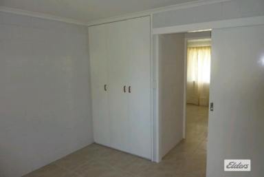 Unit For Lease - QLD - Gatton - 4343 - 2 BEDROOM UNIT CLOSE TO PARK & TOWN  (Image 2)