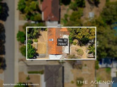 House For Sale - WA - Medina - 6167 - Circa 1969 Gem  (Image 2)