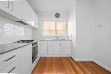 Unit Leased - VIC - Mentone - 3194 - Light-Filled 2 Bedroom Unit in Prime Mentone Location  (Image 2)