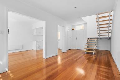 Unit Leased - VIC - Mentone - 3194 - Light-Filled 2 Bedroom Unit in Prime Mentone Location  (Image 2)