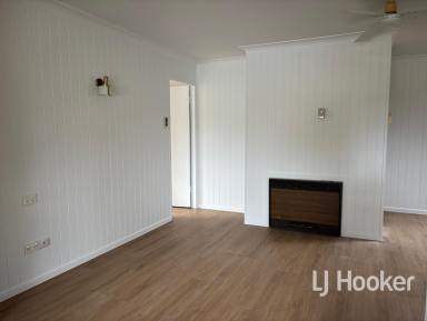 Unit For Lease - NSW - Inverell - 2360 - Modern Brick Unit  (Image 2)