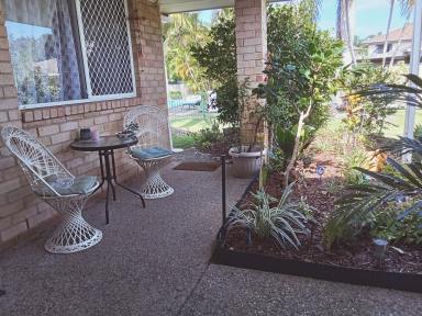 Unit For Sale - QLD - Labrador - 4215 - HIDDEN GEM!  (Image 2)