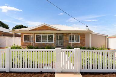 House For Sale - VIC - Mildura - 3500 - A Statement of Style and Sophistication  (Image 2)